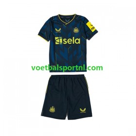 Newcastle United Kind Third Tenue 2023-24